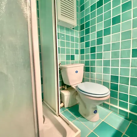 Le Brea Cosy Dans La Vieille Appartement *